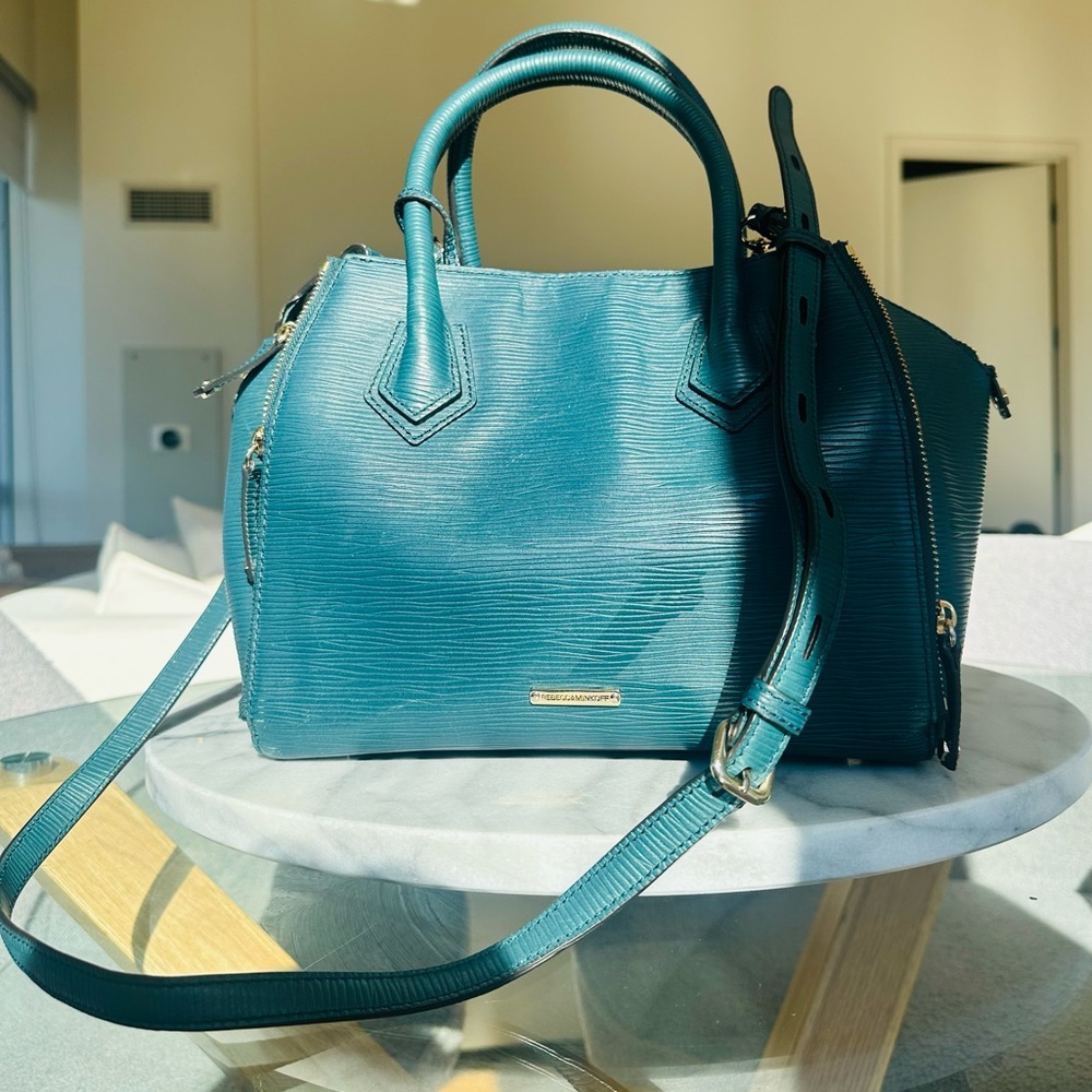 Rebecca Minkoff Structured “LV speedy-style” purse